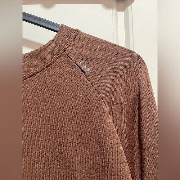 Lululemon Drysense Short Sleeve Shirt - Picture 4 of 7